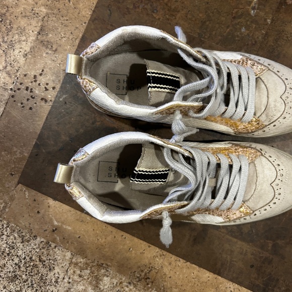 White and Gold High-Top Sneakers - Picture 6 of 10